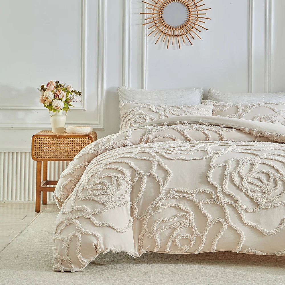 Add a touch of timeless elegance to your bedroom with this 3-piece duvet cover set, featuring a charming rose pattern.
