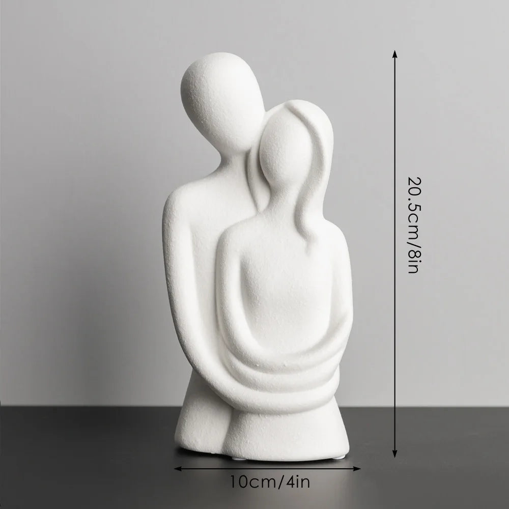 Nordic Abstract Couple Sculpture – Elegant Ceramic Embrace