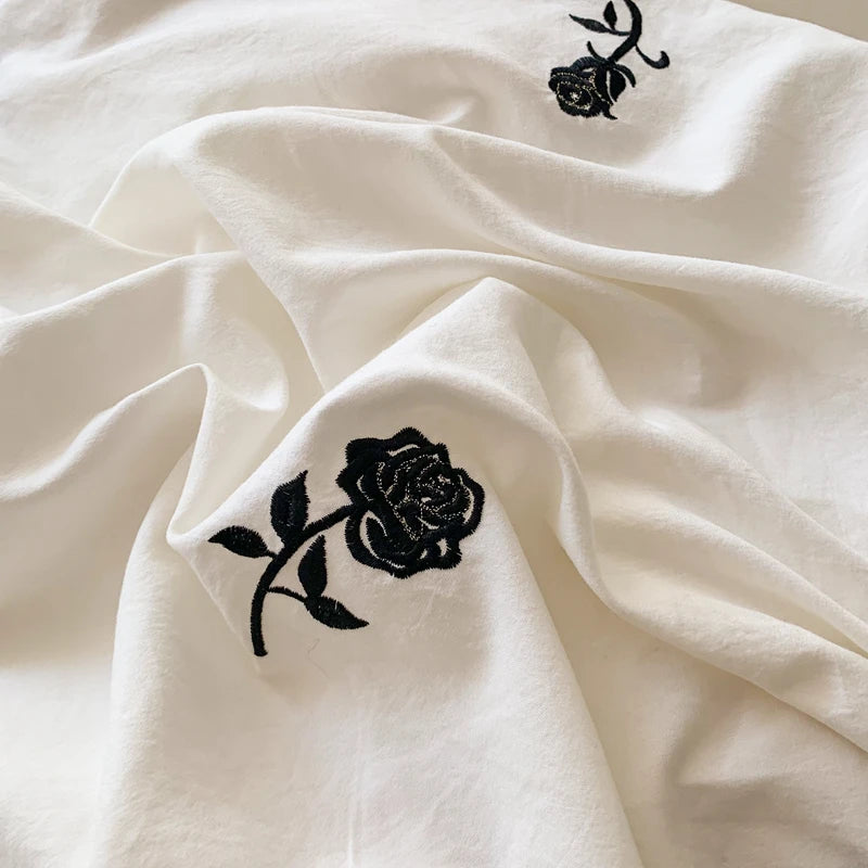 Dreamy Elegance Ruffled Bed Set – Where Sophistication Meets Timeless Style