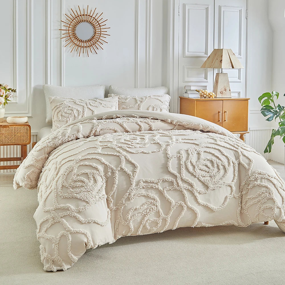 Add a touch of timeless elegance to your bedroom with this 3-piece duvet cover set, featuring a charming rose pattern.