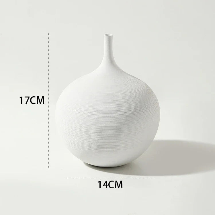 Modern Ceramic Elegance – Minimalist Tabletop Vase