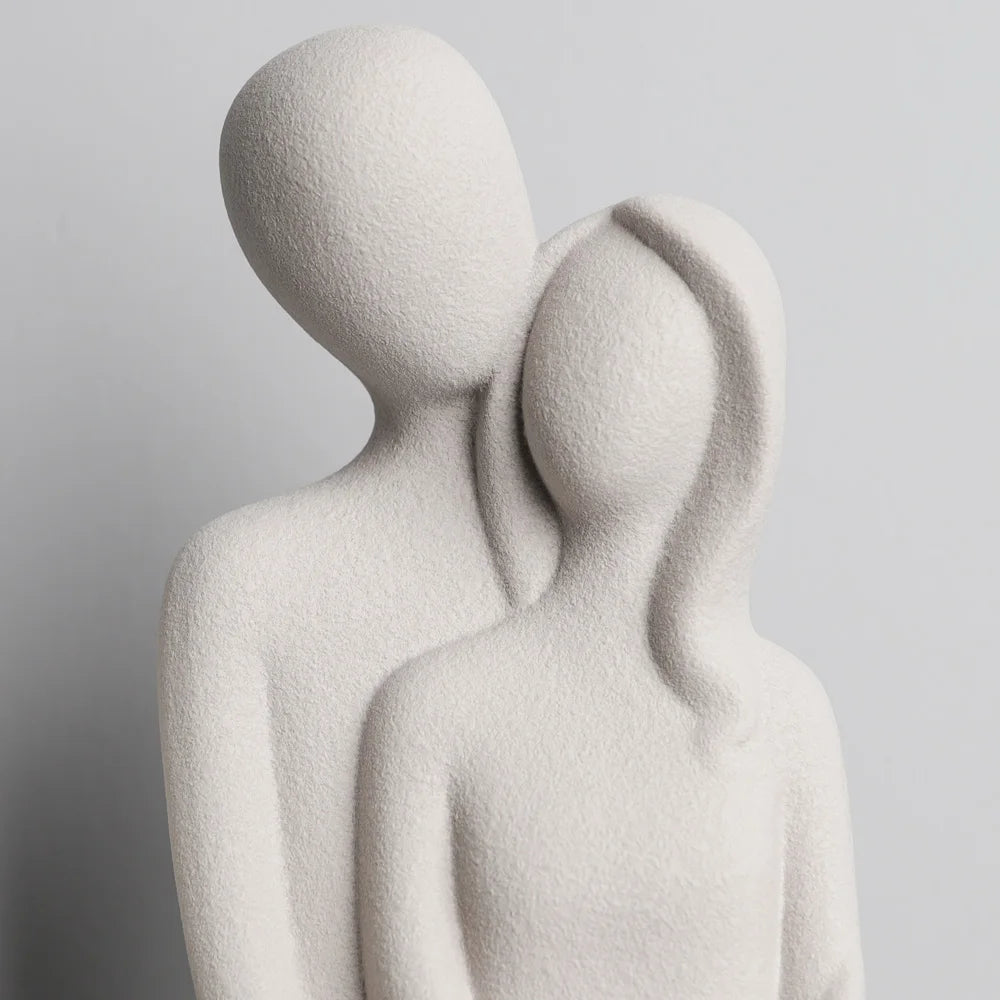 Nordic Abstract Couple Sculpture – Elegant Ceramic Embrace