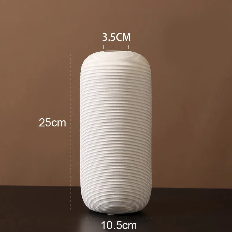 Modern Ceramic Elegance – Minimalist Tabletop Vase