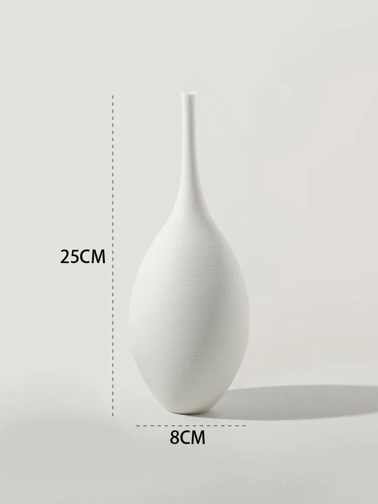 Modern Ceramic Elegance – Minimalist Tabletop Vase