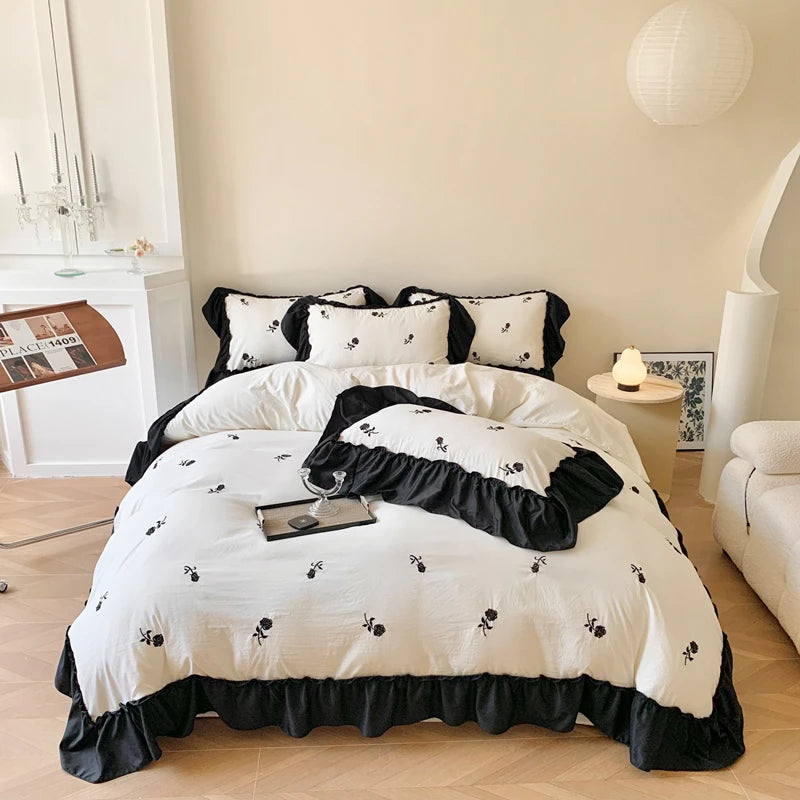 Dreamy Elegance Ruffled Bed Set – Where Sophistication Meets Timeless Style