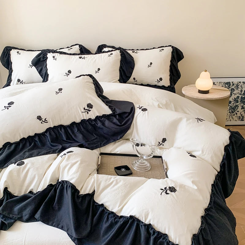 Dreamy Elegance Ruffled Bed Set – Where Sophistication Meets Timeless Style