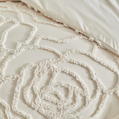 Add a touch of timeless elegance to your bedroom with this 3-piece duvet cover set, featuring a charming rose pattern.