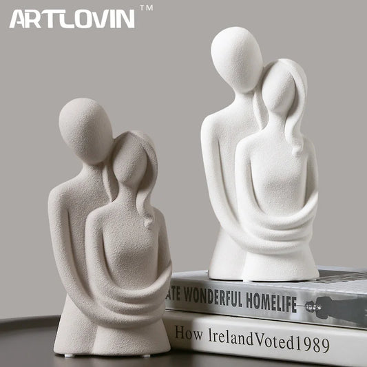 Nordic Abstract Couple Sculpture – Elegant Ceramic Embrace