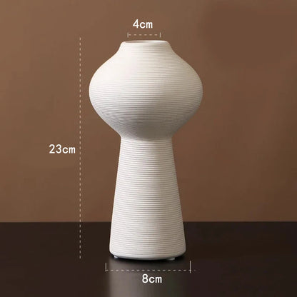 Modern Ceramic Elegance – Minimalist Tabletop Vase