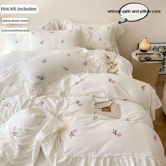 Dreamy Elegance Ruffled Bed Set – Where Sophistication Meets Timeless Style